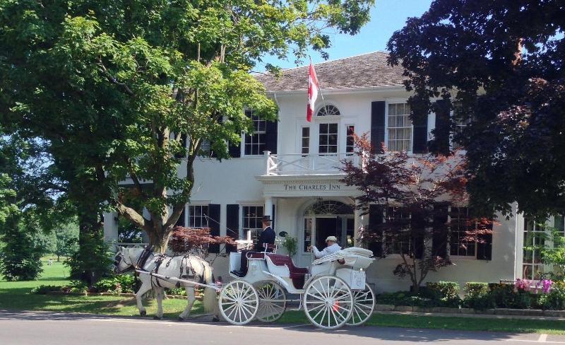 The Charles Hotel Niagara-on-the-Lake Bagian luar foto